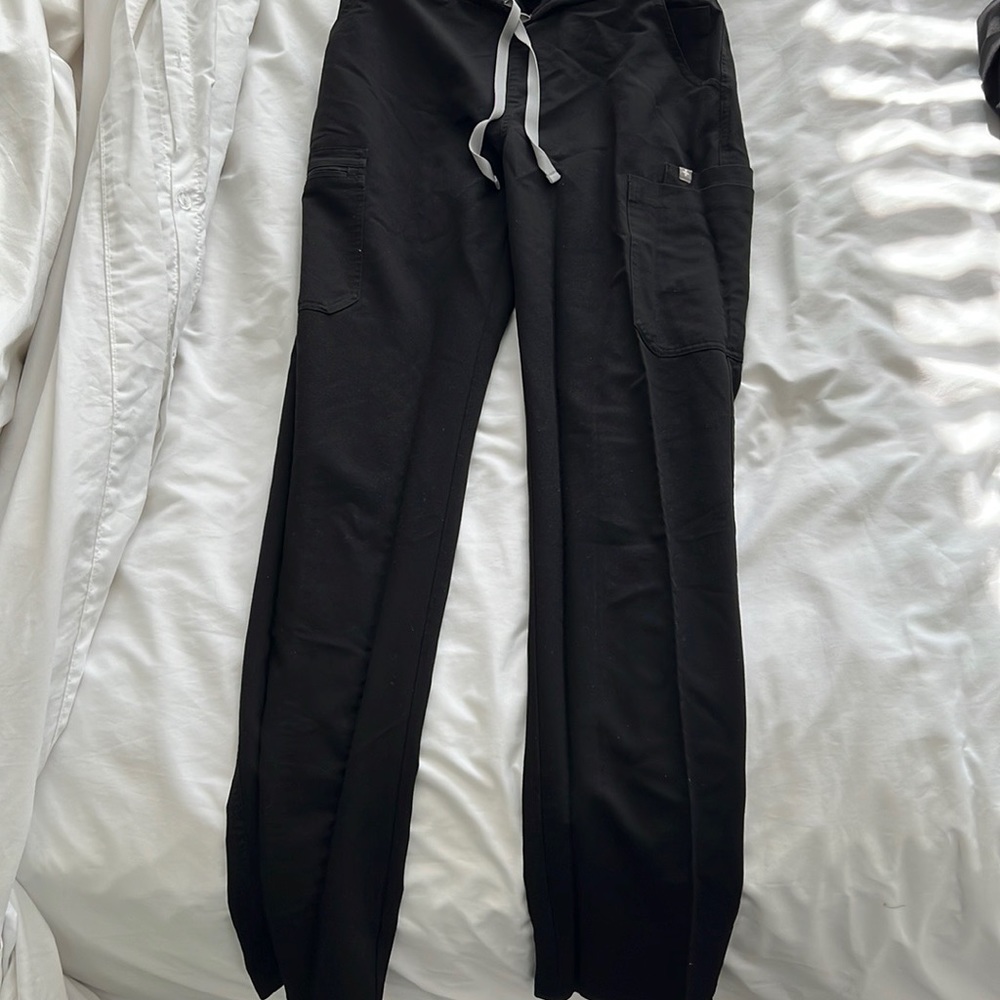 Figs yola skinny scrub pants